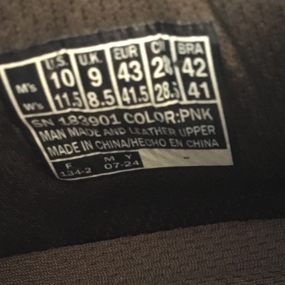 Skechers Spy x Family Collab Anime Sneakers NWOT - Picture 10 of 12